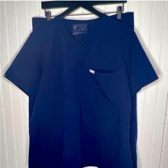WOMEN’S FIGS Scrub Set Navy Blue Size XL - Picture 1 of 6